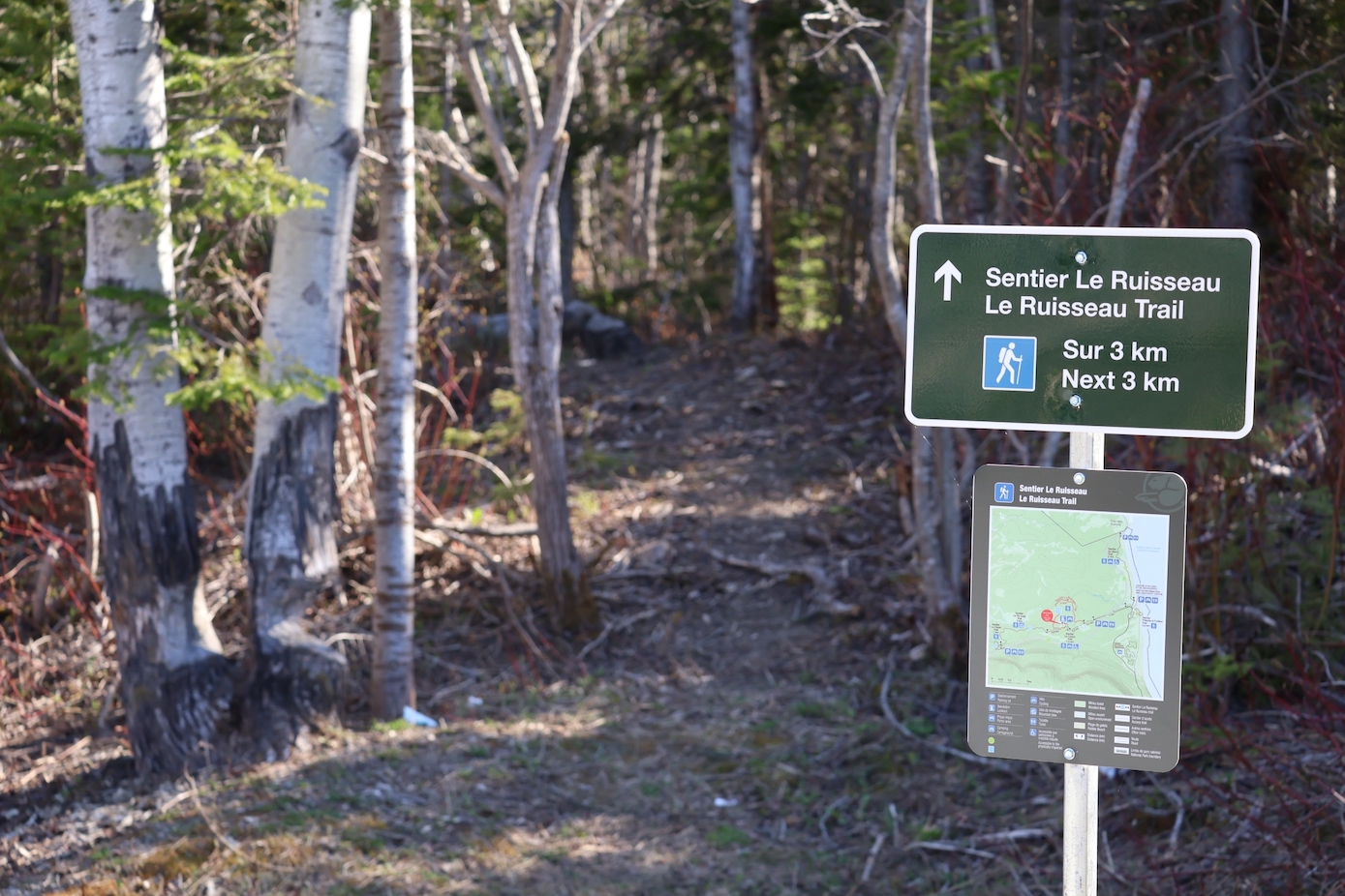 Nouveau sentier de randonnée pédestre Le Ruisseau – New hinking trail Le Ruisseau